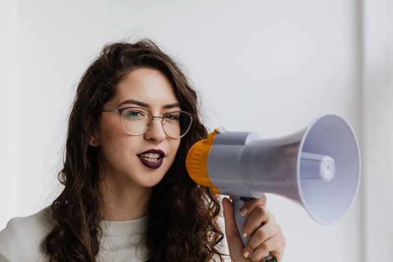 You Can Link Words in Practice — So Why Does It Fall Apart When You Actually Talk?