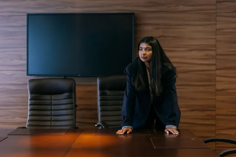 Why Experts Sound Unsure: The Vocal Habits That Quietly Kill Your Credibility